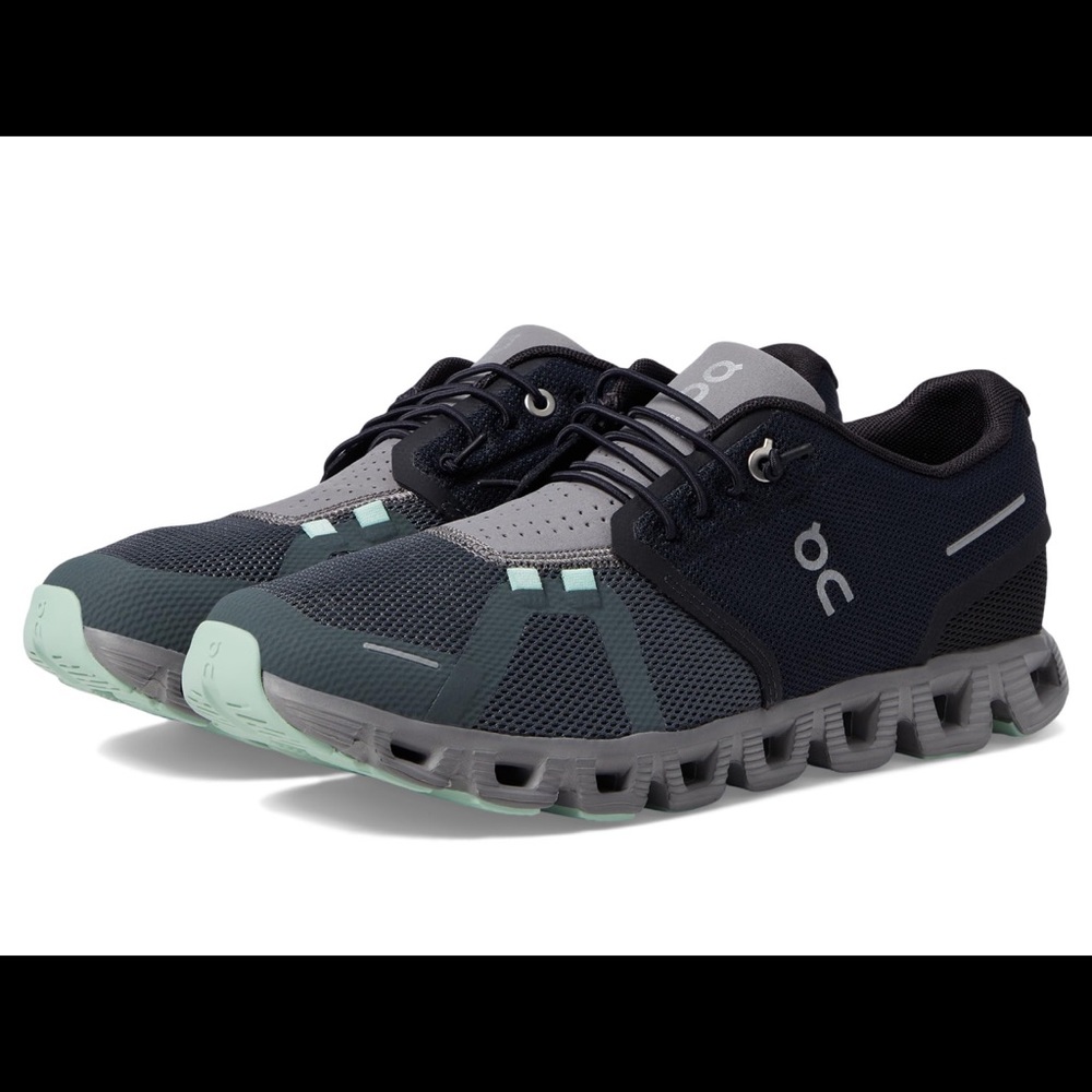 On Cloud 5 Running Shoes - Woman’s Size 10